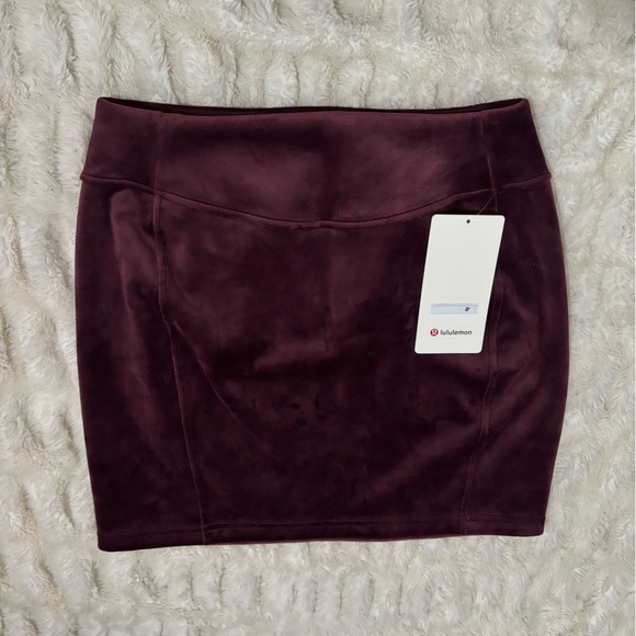 NWT LULULEMON ATHLETICA Women’s Scuba HR Velvet Mini Skirt - Picture 3 of 14